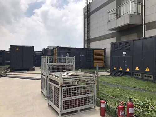 长白除了定期检查，还有哪些方法可以及时发现接触式转速表探头的磨损？