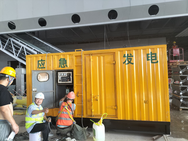 长白怎样判断空气滤清器是否需要更换？