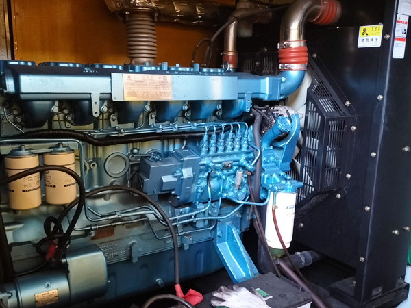 长白磷酸铁锂蓄电池的使用寿命与哪些因素有关？